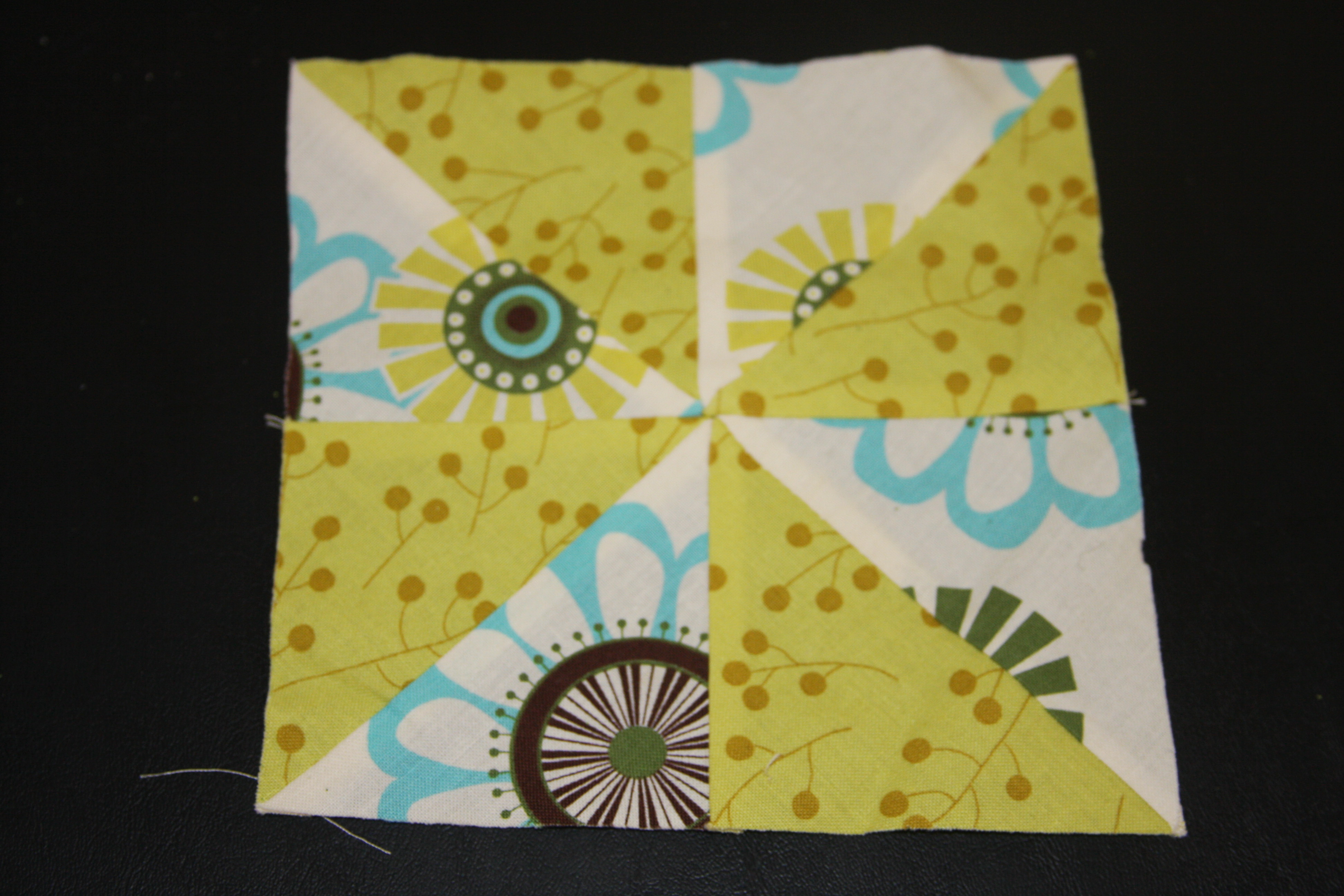 How to Sew a Pinwheel Square